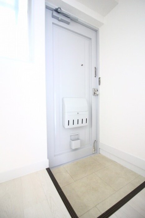 物件内観写真16　(玄関)