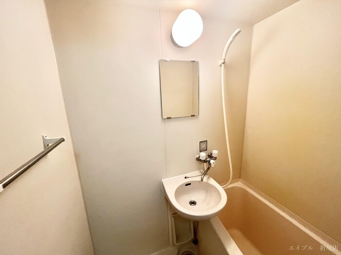 物件内観写真6　(洗面)