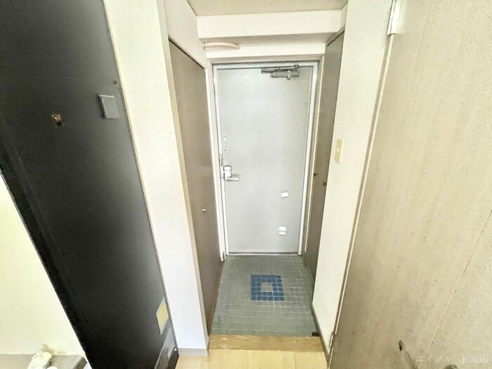 物件内観写真9　(玄関)