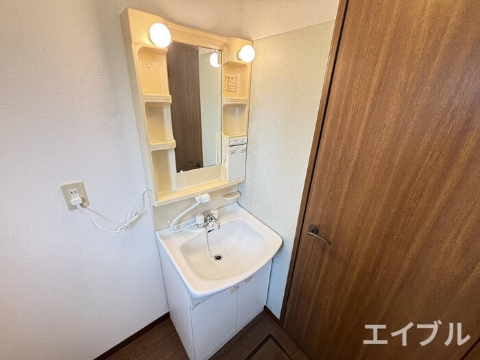 物件内観写真9　(洗面)