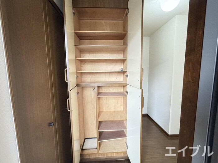 物件内観写真13　(靴箱)