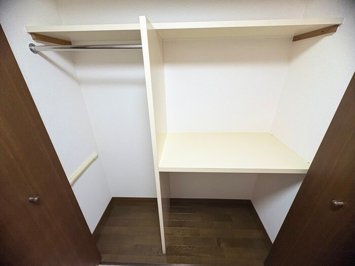 物件内観写真18　(収納)