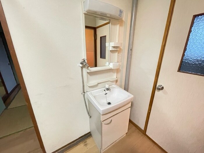 物件内観写真8　(洗面)