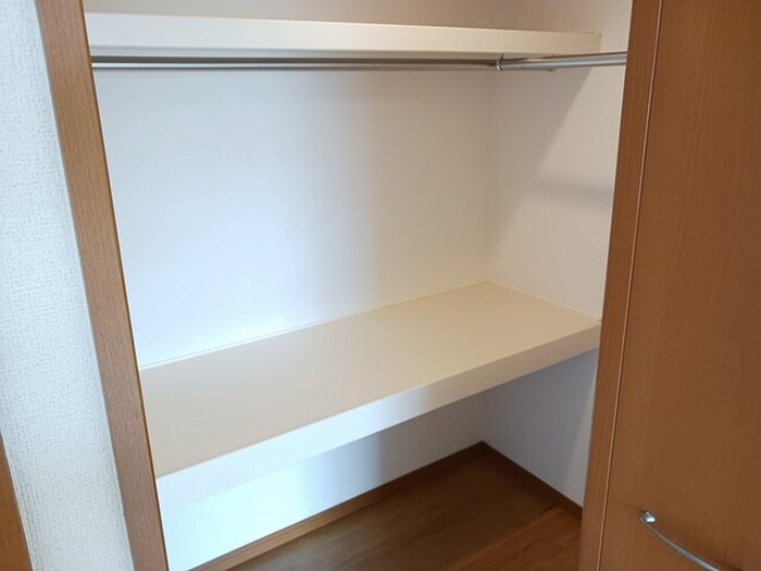 物件内観写真12　(収納)