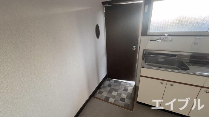 物件内観写真14　(玄関)