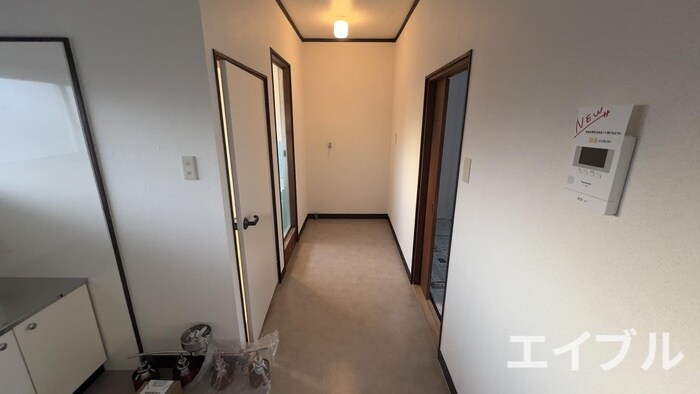 物件内観写真19　(廊下)