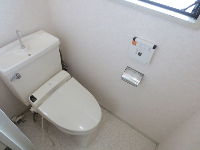 物件内観写真9　(トイレ)