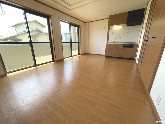 物件内観写真8　(居室)