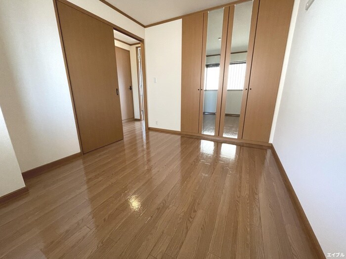 物件内観写真9　(居室)