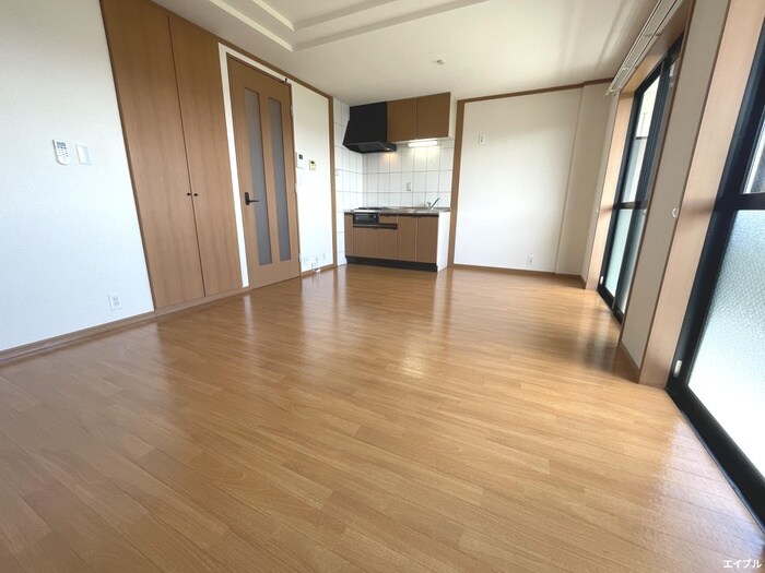 物件内観写真9　(居室)