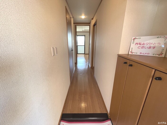 物件内観写真12　(玄関)