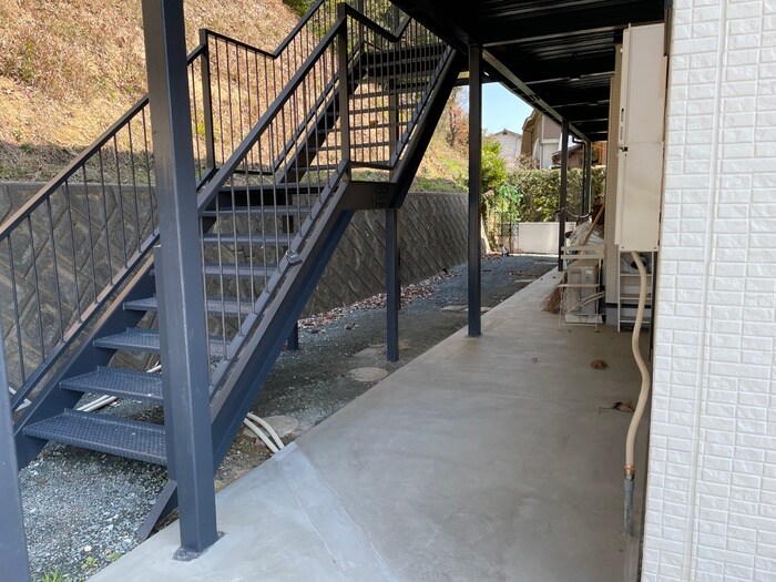 物件外観写真4　(エントランス部分)