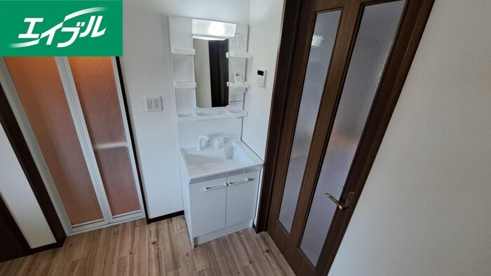 物件内観写真12　(洗面)