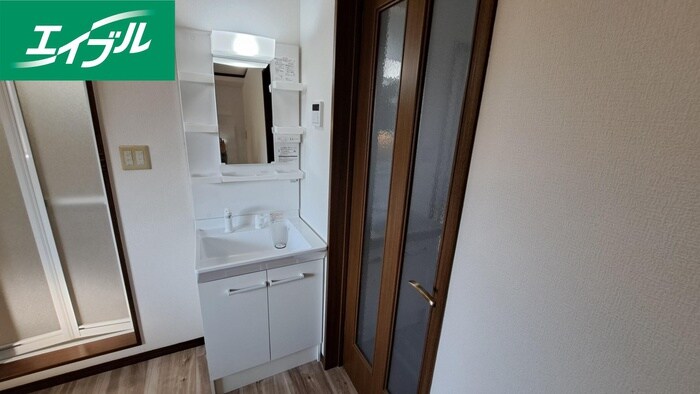 物件内観写真12　(洗面)