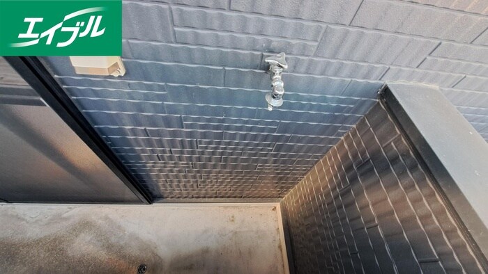 物件内観写真16　(洗濯機置場)