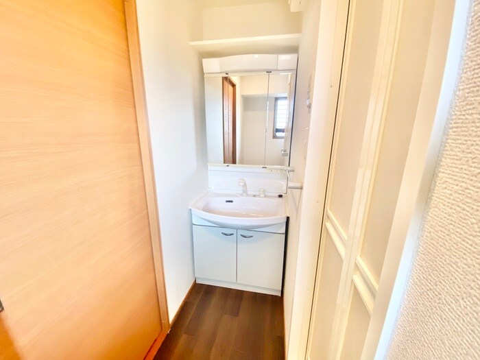 物件内観写真7　(洗面)