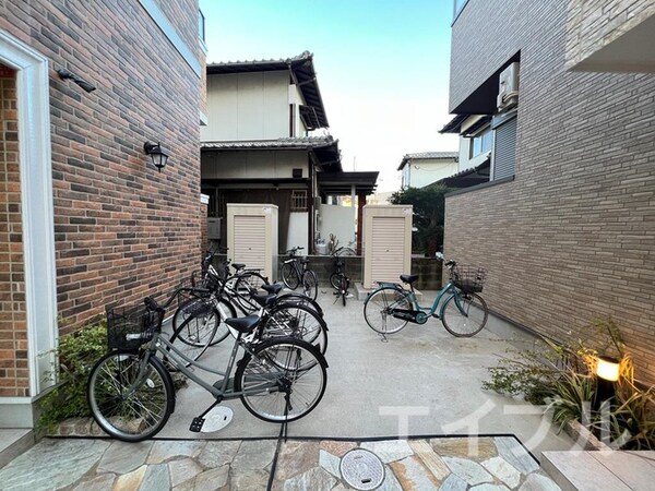 駐輪場