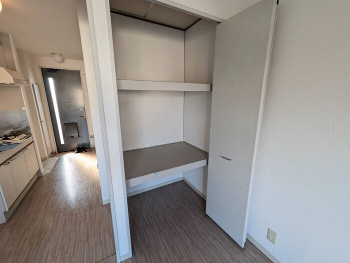 物件内観写真11　(収納)