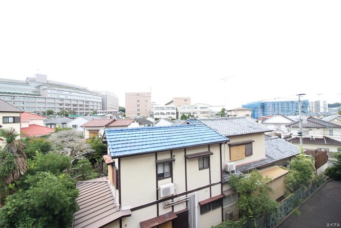 物件内観写真16　(室内からの展望)