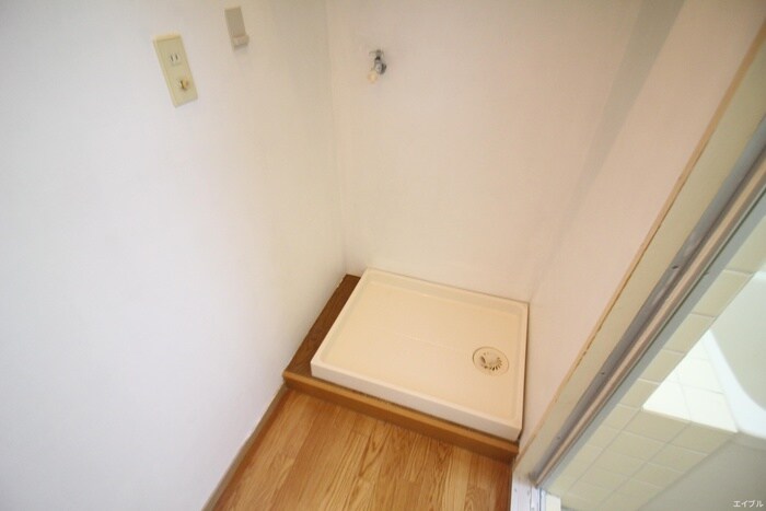 物件内観写真19　(洗濯機置場)