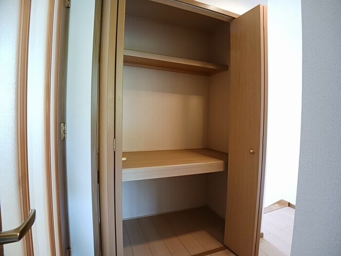 物件内観写真7　(収納)