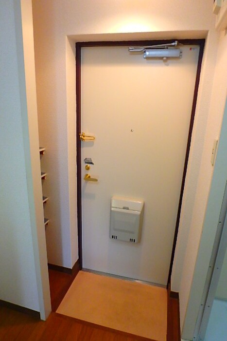 物件内観写真17　(玄関)