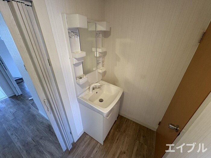 物件内観写真8　(洗面)