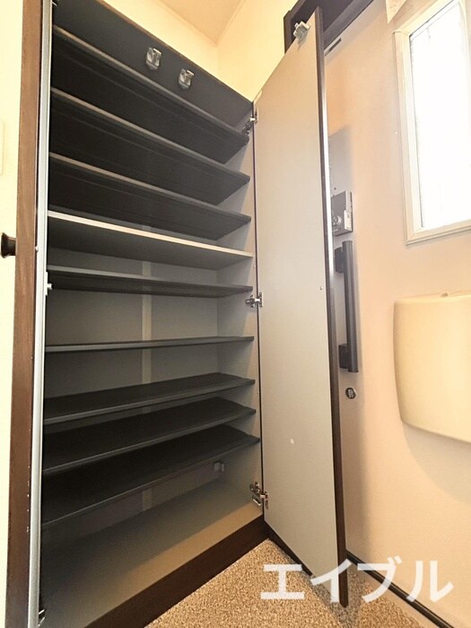 物件内観写真8　(靴箱)