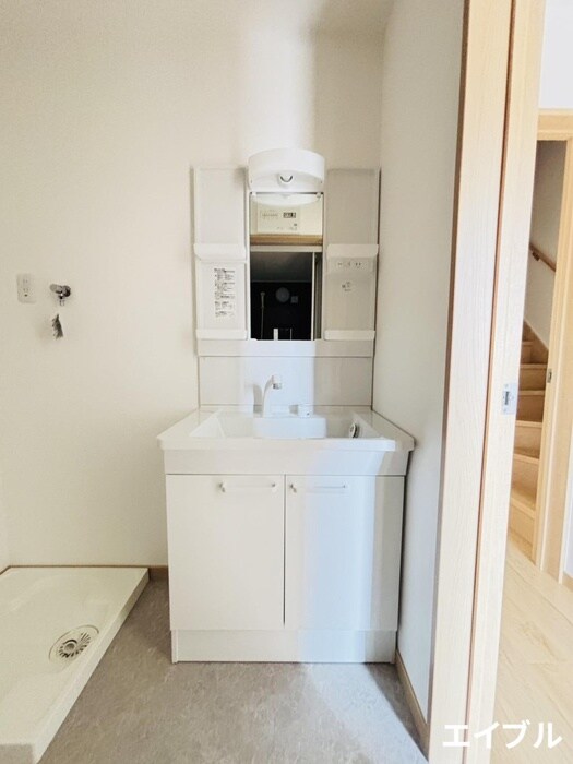 物件内観写真8　(洗面)