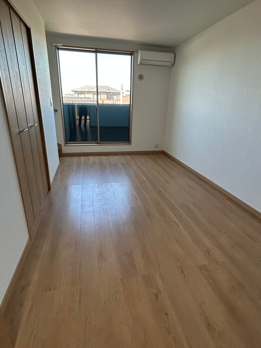 物件内観写真12　(居室)