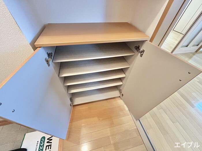 物件内観写真14　(靴箱)