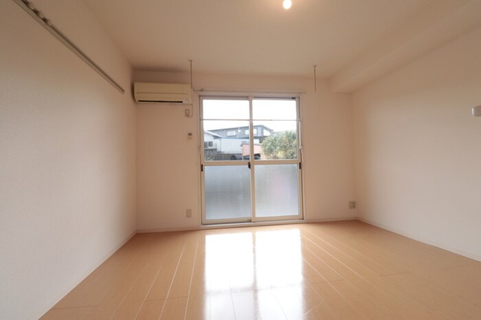 物件内観写真6　(居室)