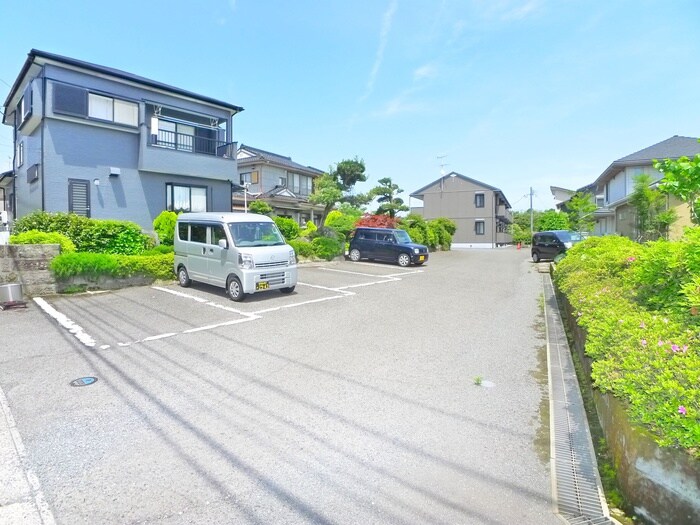 物件外観写真5　(駐車場)