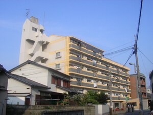 エリーナ箱崎外観写真