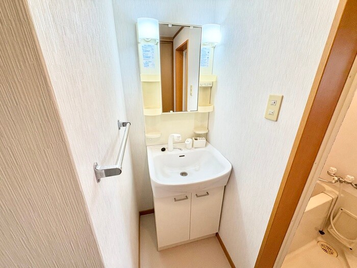 物件内観写真11　(洗面)