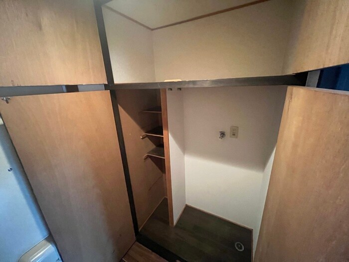 物件内観写真9　(洗濯機置場)