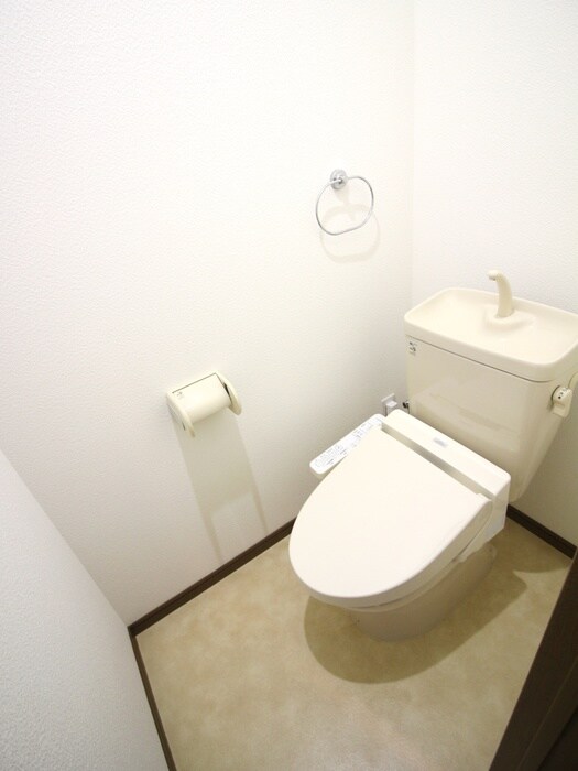 物件内観写真12　(トイレ)