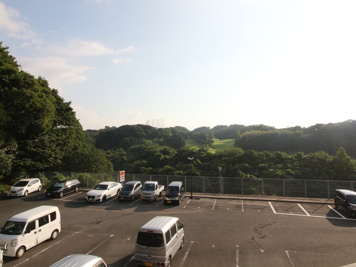 物件内観写真14　(室内からの展望)