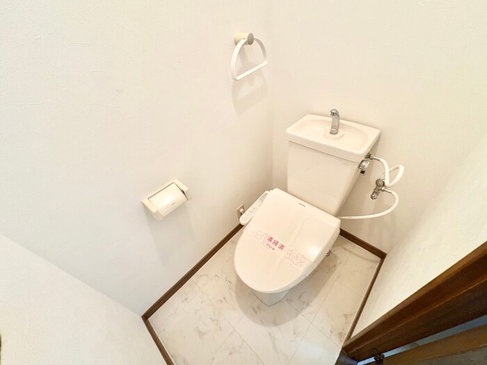 物件内観写真11　(トイレ)