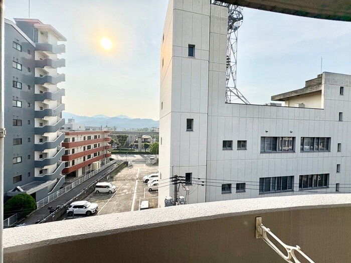 物件内観写真16　(室内からの展望)