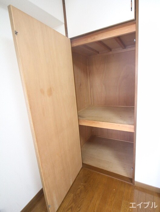 物件内観写真21　(収納)