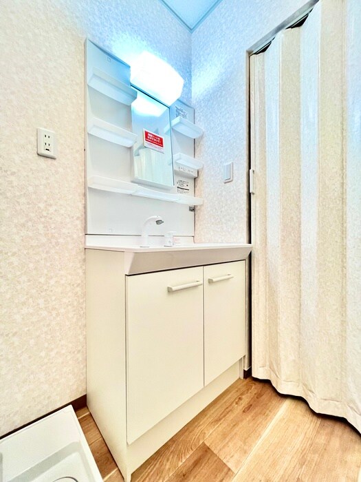 物件内観写真8　(洗面)