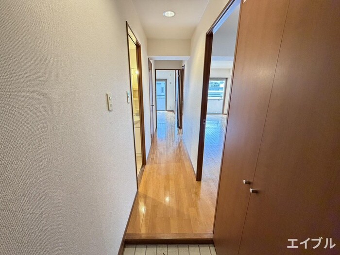物件内観写真17　(廊下)