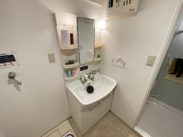 物件内観写真12　(洗面)