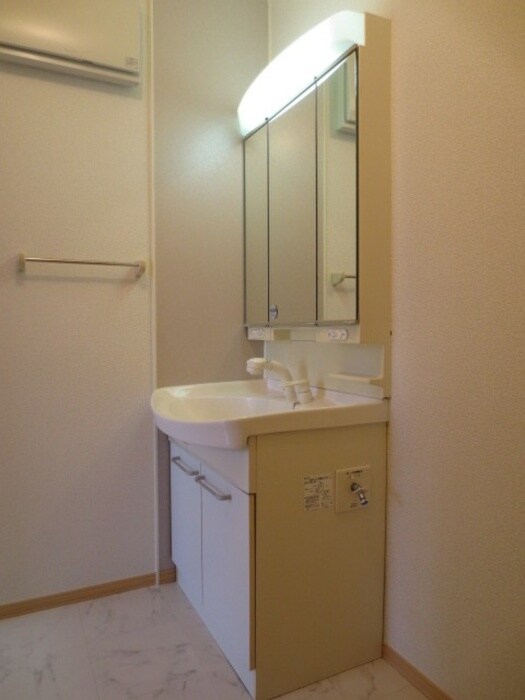 物件内観写真6　(洗面)