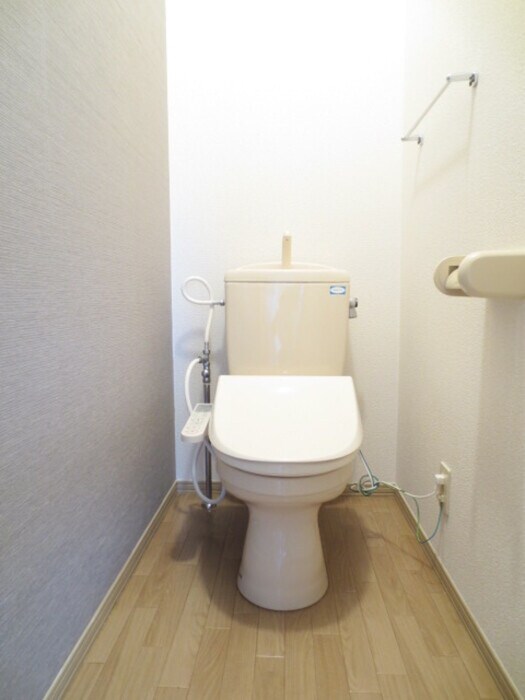 物件内観写真9　(トイレ)