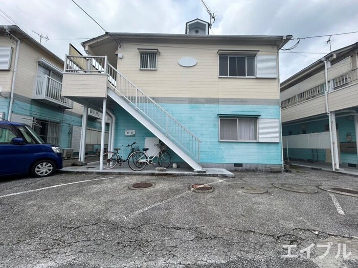 物件外観写真4　(駐車場)