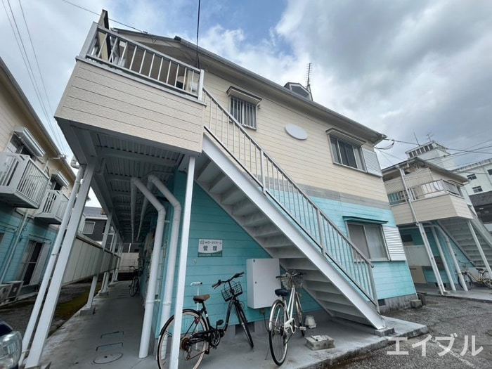 物件外観写真5　(エントランス部分)