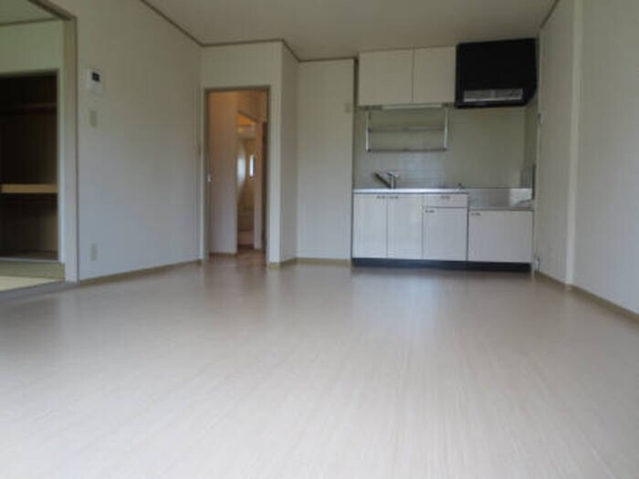 物件内観写真3　(居室)