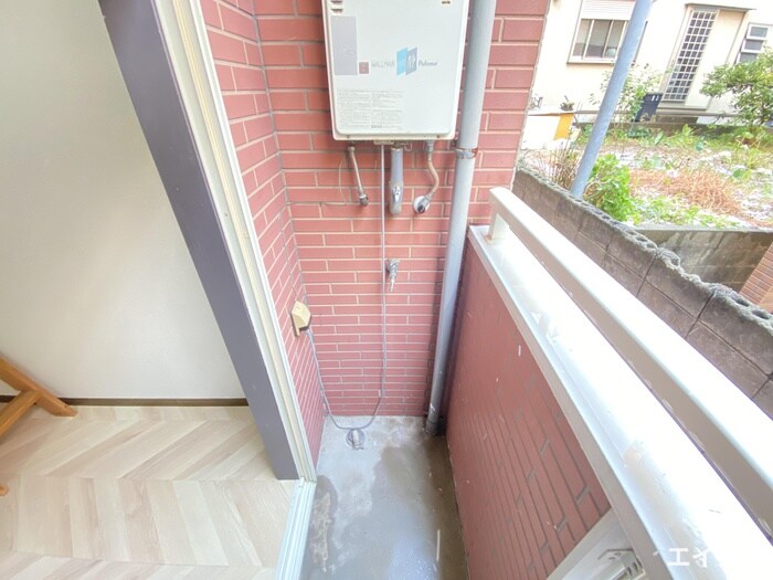 物件内観写真14　(洗濯機置場)